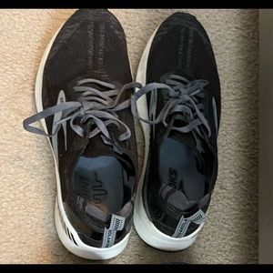 Womens Brooks tennis shoes